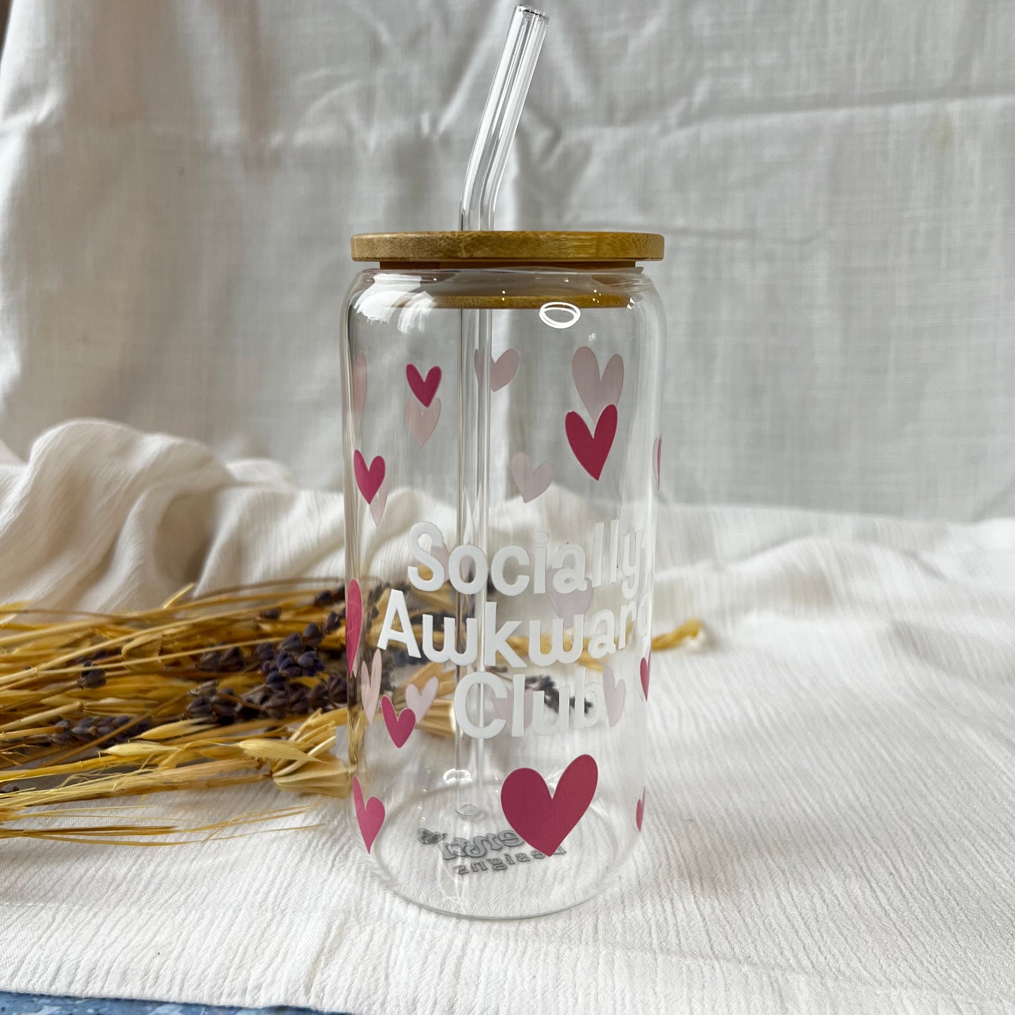 Glas-Trinkglas „Socially Awkward Club“ – mit Holzdeckel & Glasstrohhalm