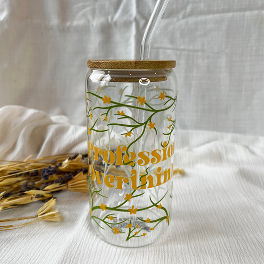 Glas-Trinkglas „Professional Overthinker“ – mit Holzdeckel & Glasstrohhalm