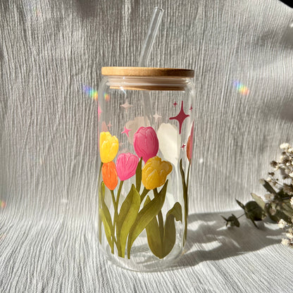 Glas-Trinkglas „Tulip Bloom“ – mit Holzdeckel & Glasstrohhalm