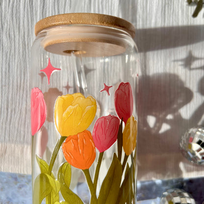 Glas-Trinkglas „Tulip Bloom“ – mit Holzdeckel & Glasstrohhalm