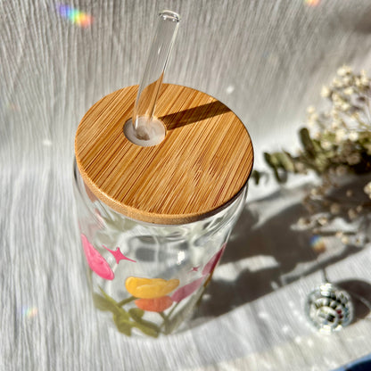 Glas-Trinkglas „Tulip Bloom“ – mit Holzdeckel & Glasstrohhalm