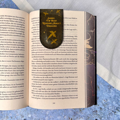 Magnetisches Lesezeichen „Reading About Dragons“