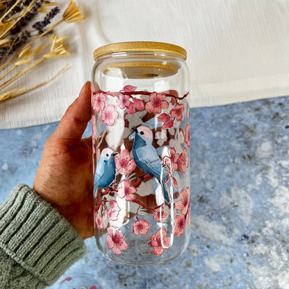 Glas-Trinkglas „Cherry Blossom“ – mit Holzdeckel & Glasstrohhalm